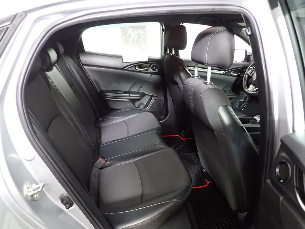 Honda Civic photo 30