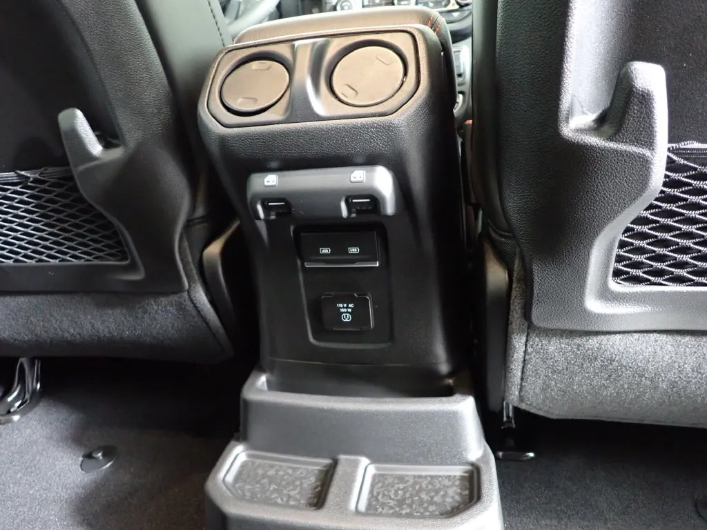 Jeep Wrangler photo 37