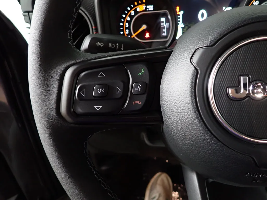 Jeep Wrangler photo 28
