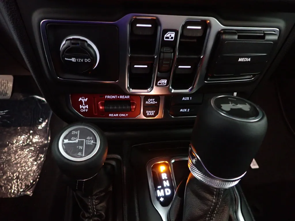 Jeep Wrangler photo 7