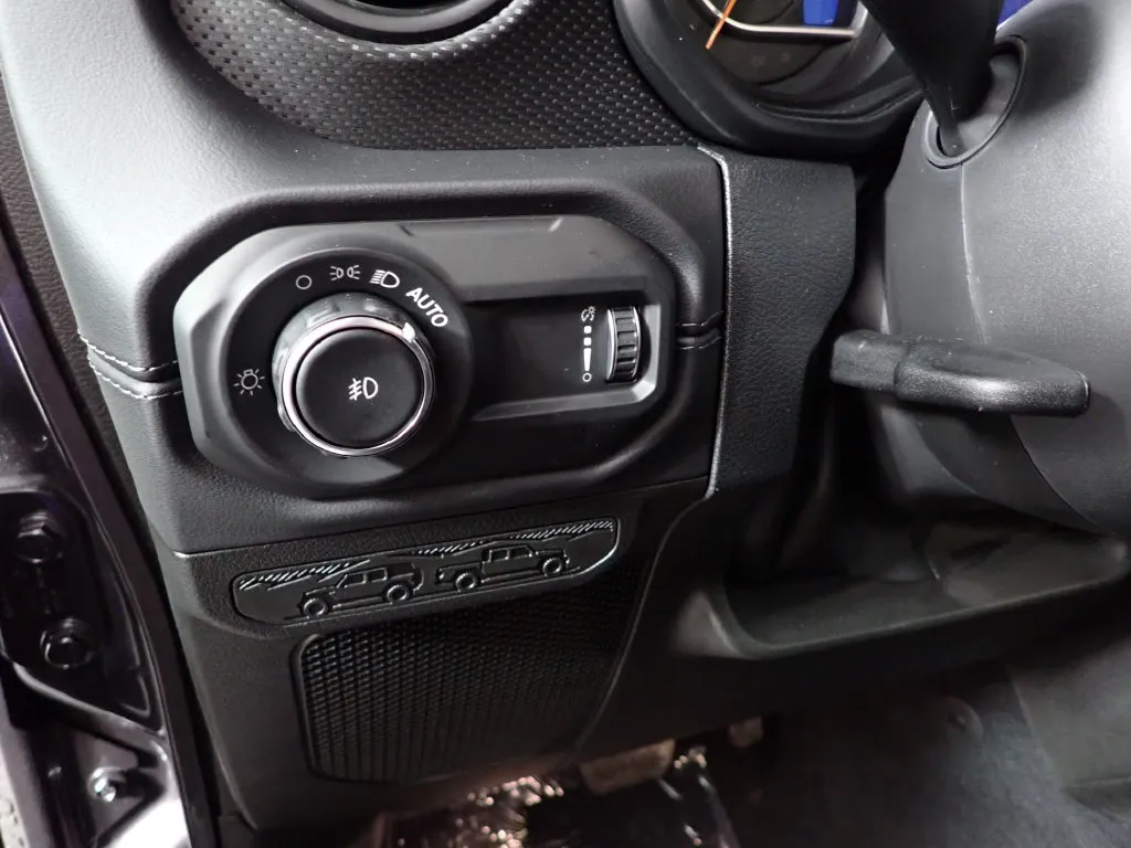 Jeep Wrangler photo 25