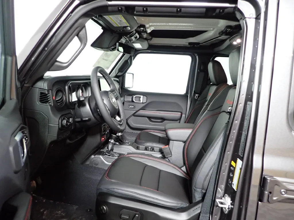 Jeep Wrangler photo 22