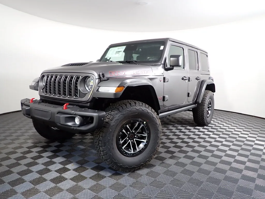 Jeep Wrangler photo 2