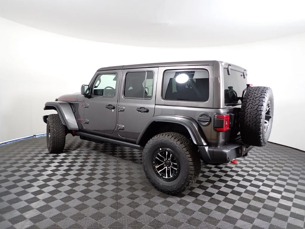 Jeep Wrangler photo 13