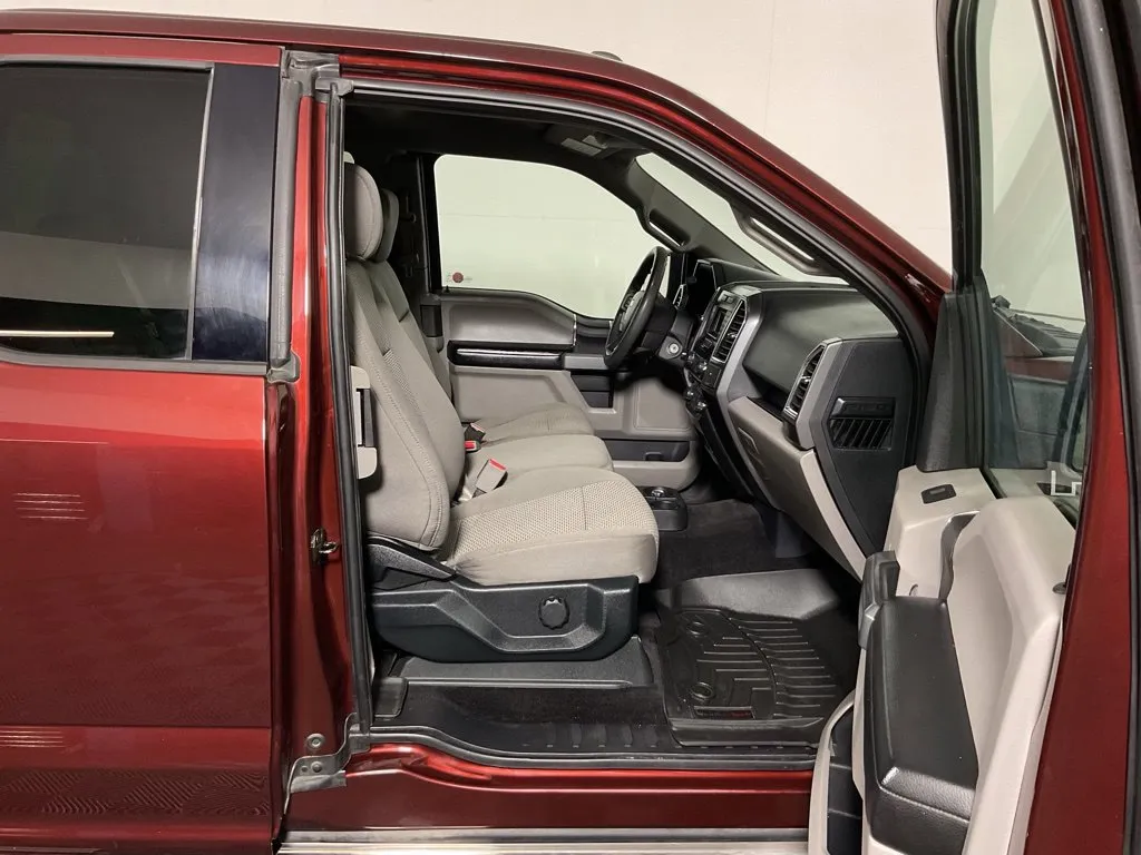 Ford F-150 photo 31
