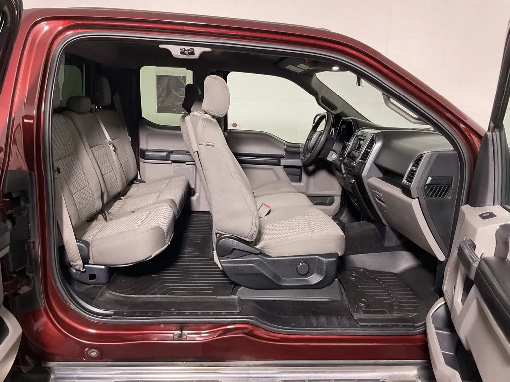 Ford F-150 photo 29