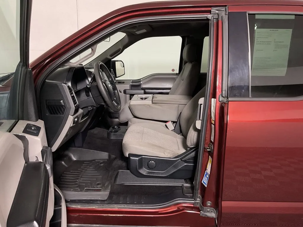 Ford F-150 photo 16