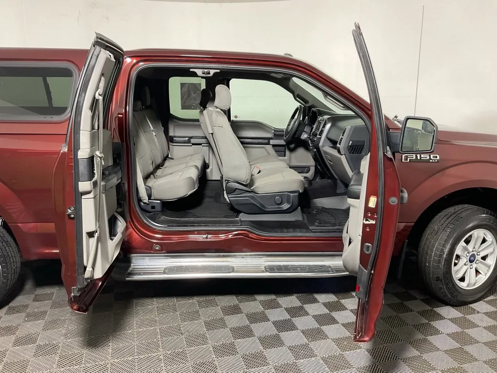 Ford F-150 photo 28