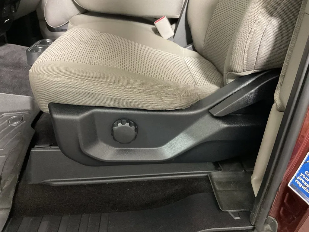 Ford F-150 photo 17