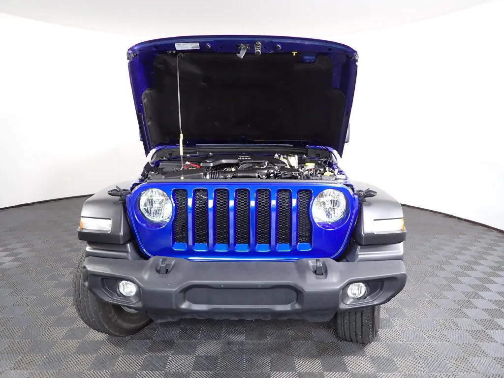 Jeep Wrangler photo 38