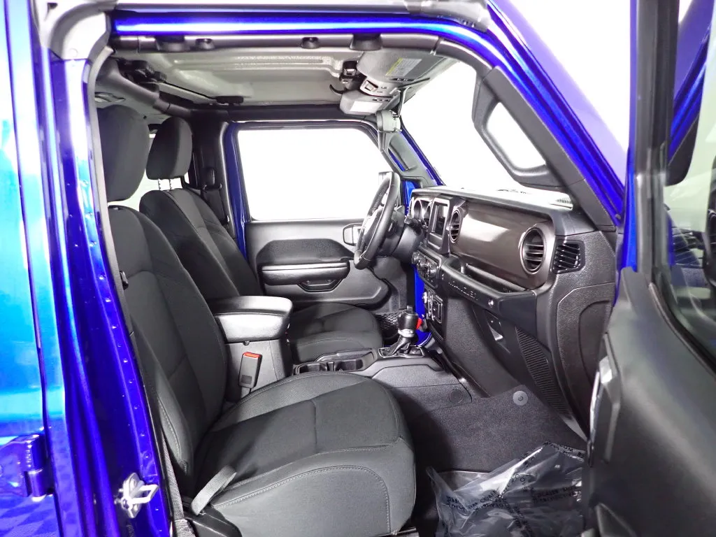 Jeep Wrangler photo 34