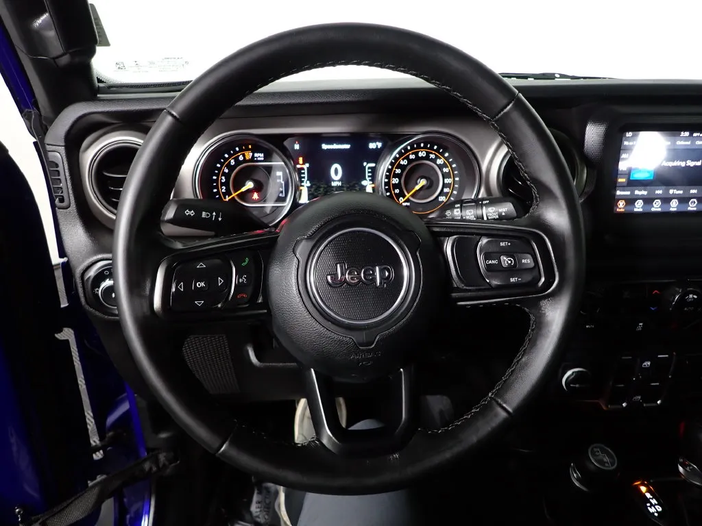 Jeep Wrangler photo 22