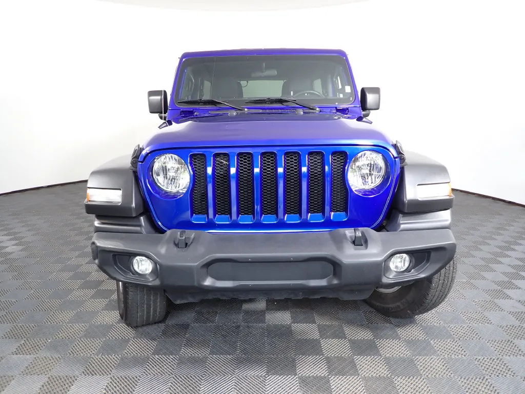Jeep Wrangler photo 7
