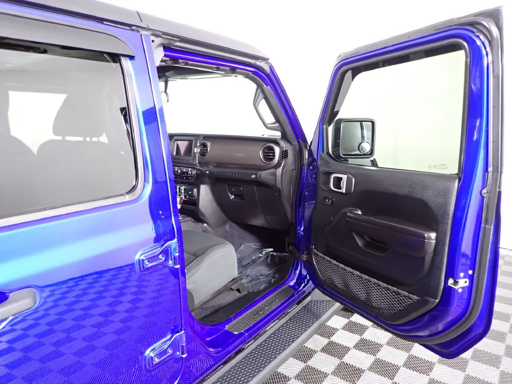 Jeep Wrangler photo 33