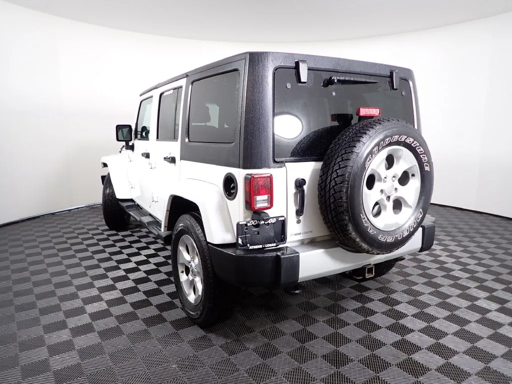 Jeep Wrangler photo 11