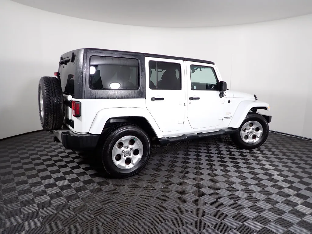 Jeep Wrangler photo 15