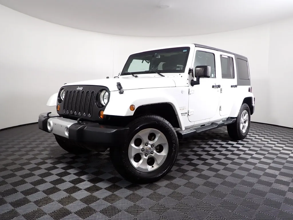 Jeep Wrangler photo 2