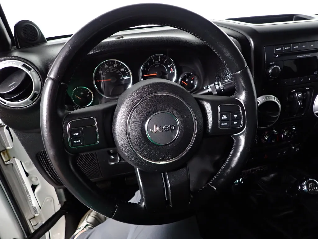 Jeep Wrangler photo 21