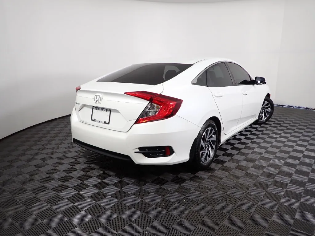 Honda Civic photo 14