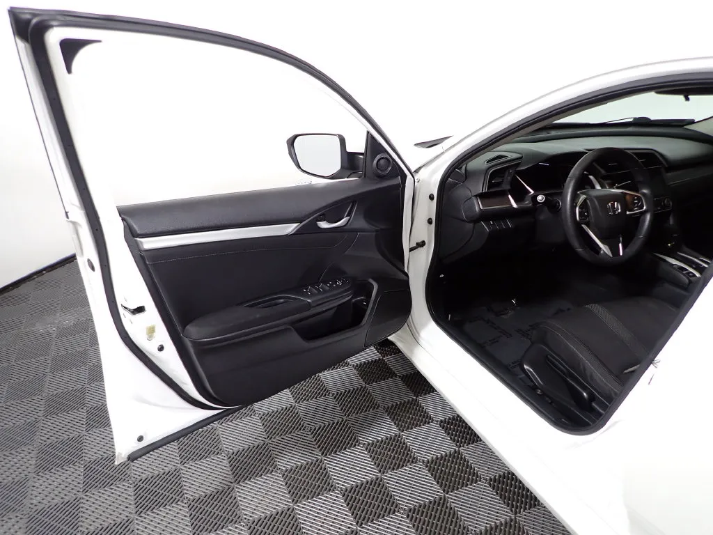 Honda Civic photo 16