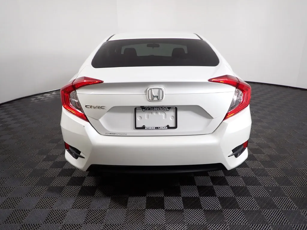 Honda Civic photo 11
