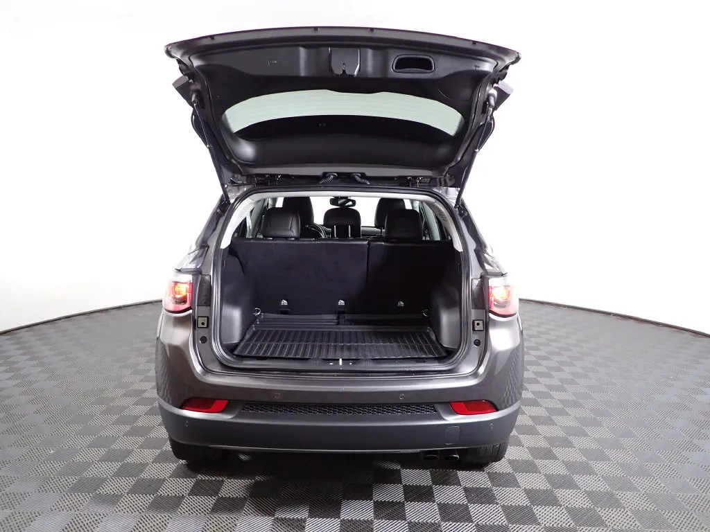 Jeep Compass photo 13