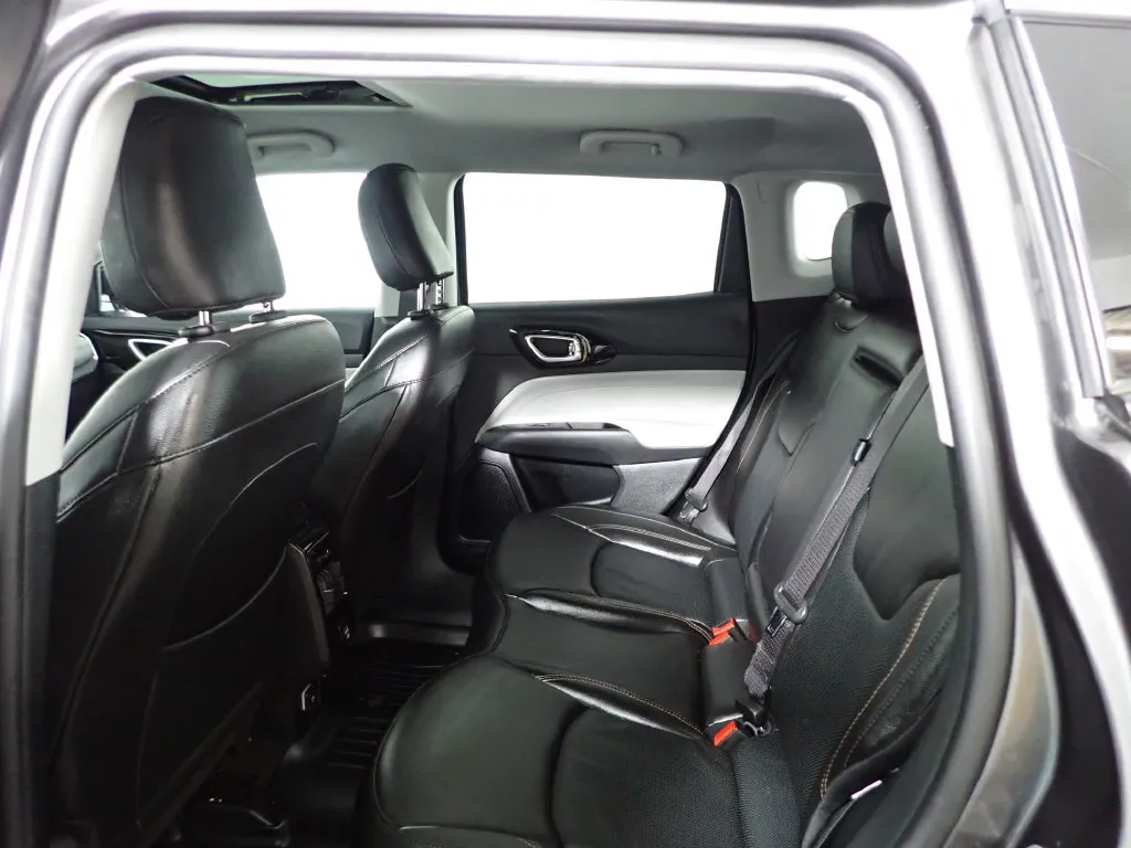 Jeep Compass photo 31