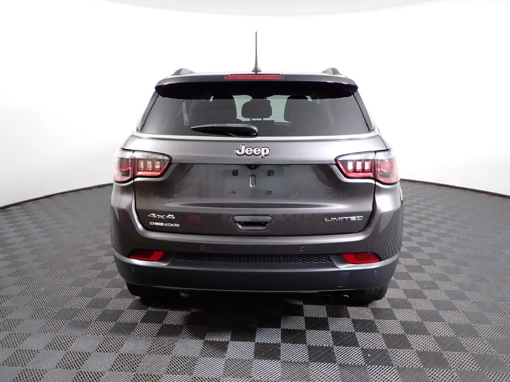 Jeep Compass photo 12