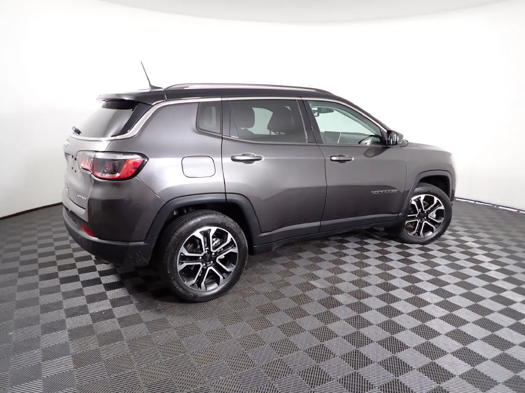 Jeep Compass photo 16