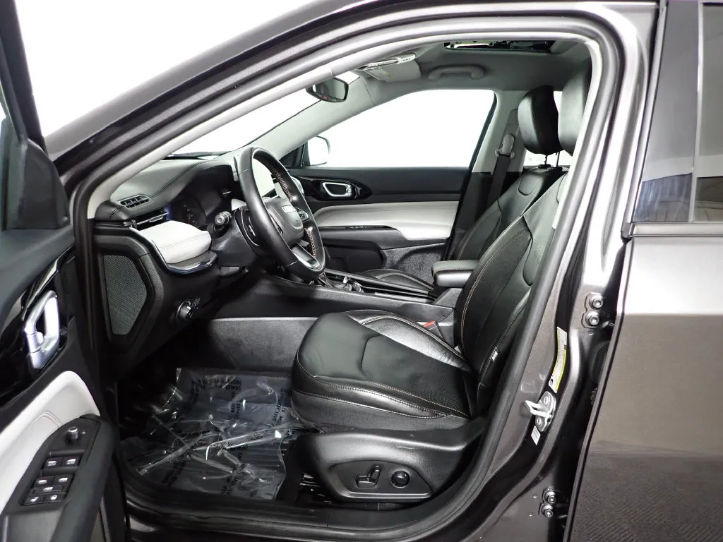 Jeep Compass photo 19