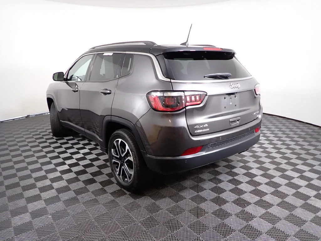 Jeep Compass photo 11