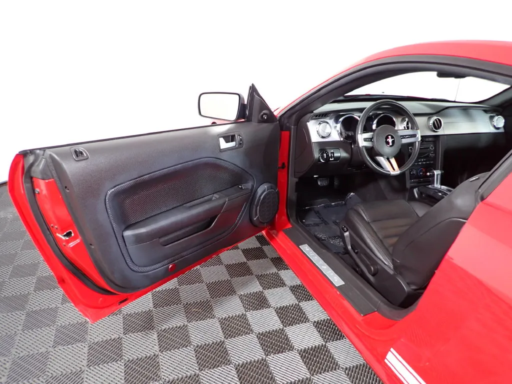 Ford Mustang photo 15