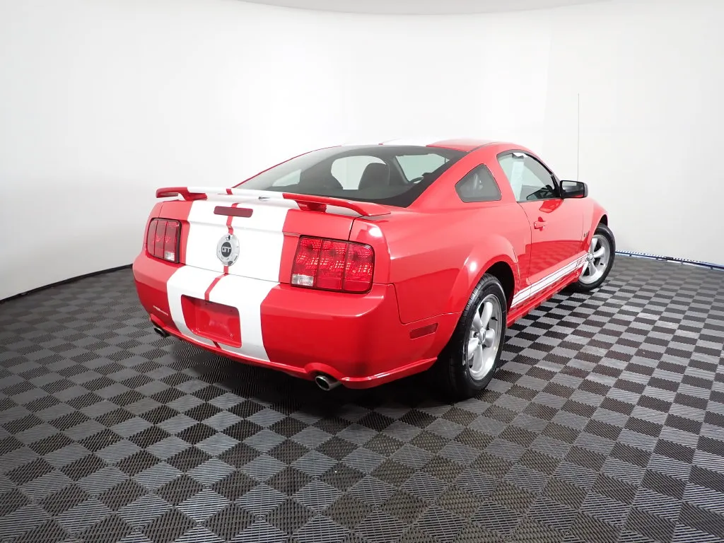 Ford Mustang photo 13