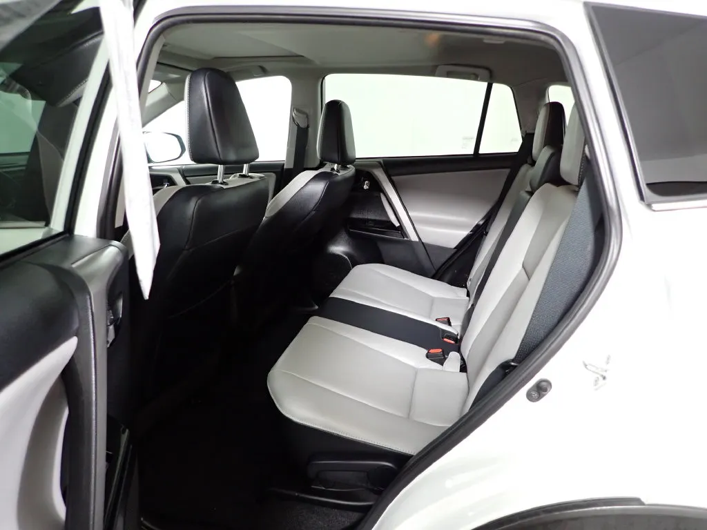 Toyota RAV4 photo 34