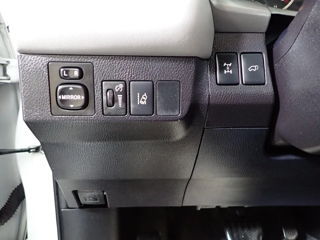 Toyota RAV4 photo 25