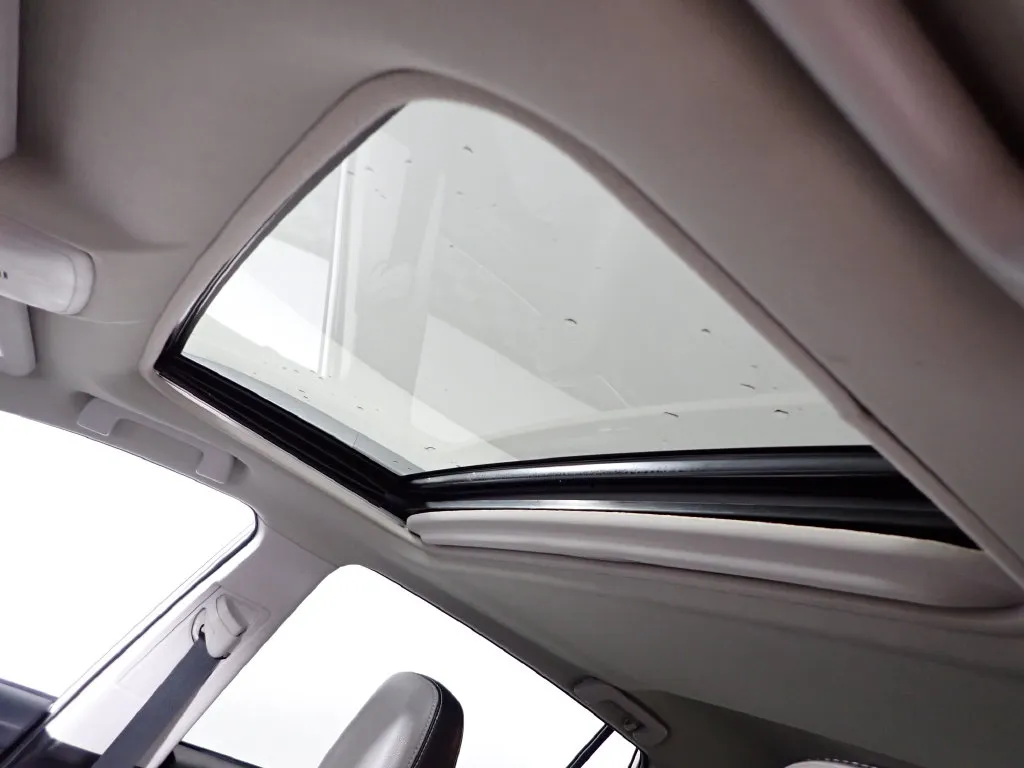 Toyota RAV4 photo 8
