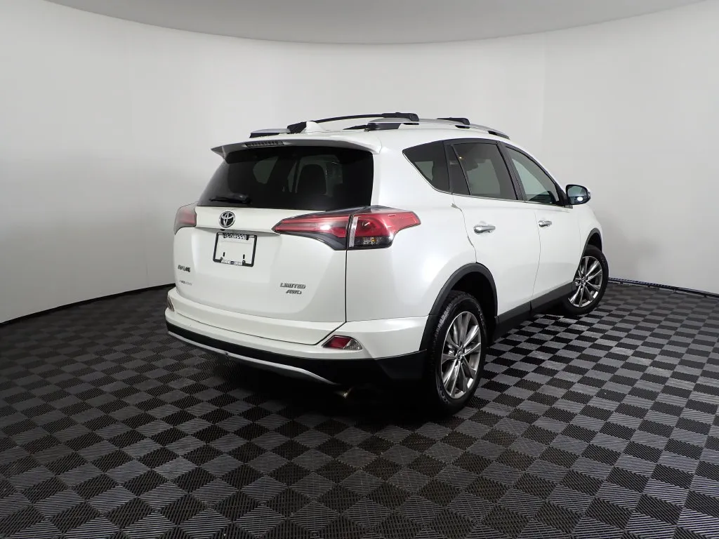 Toyota RAV4 photo 18