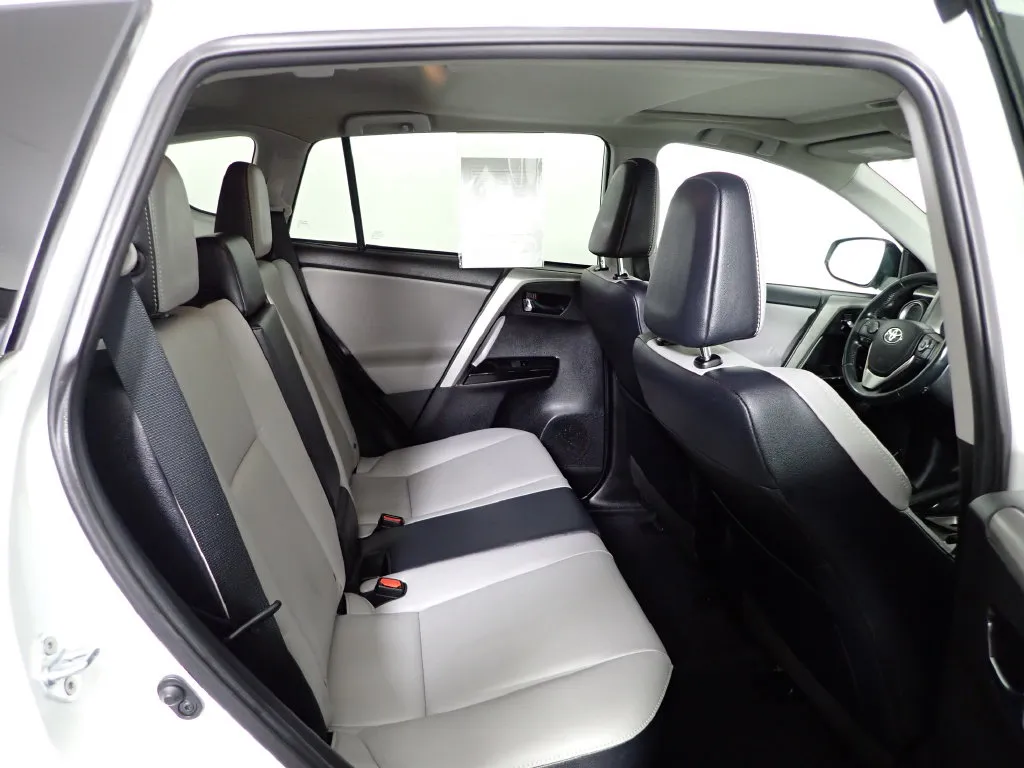 Toyota RAV4 photo 36