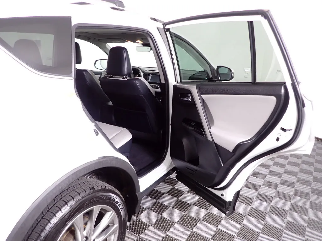 Toyota RAV4 photo 35