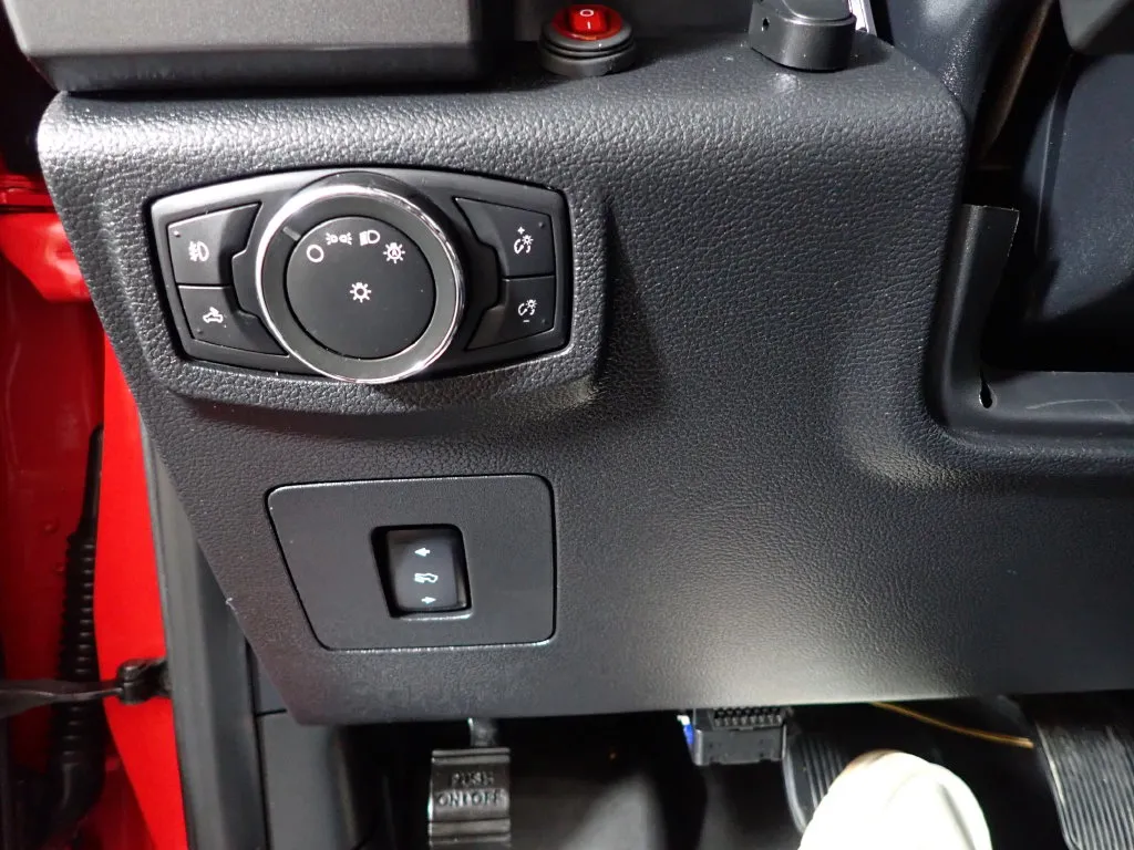 Ford F-150 photo 22