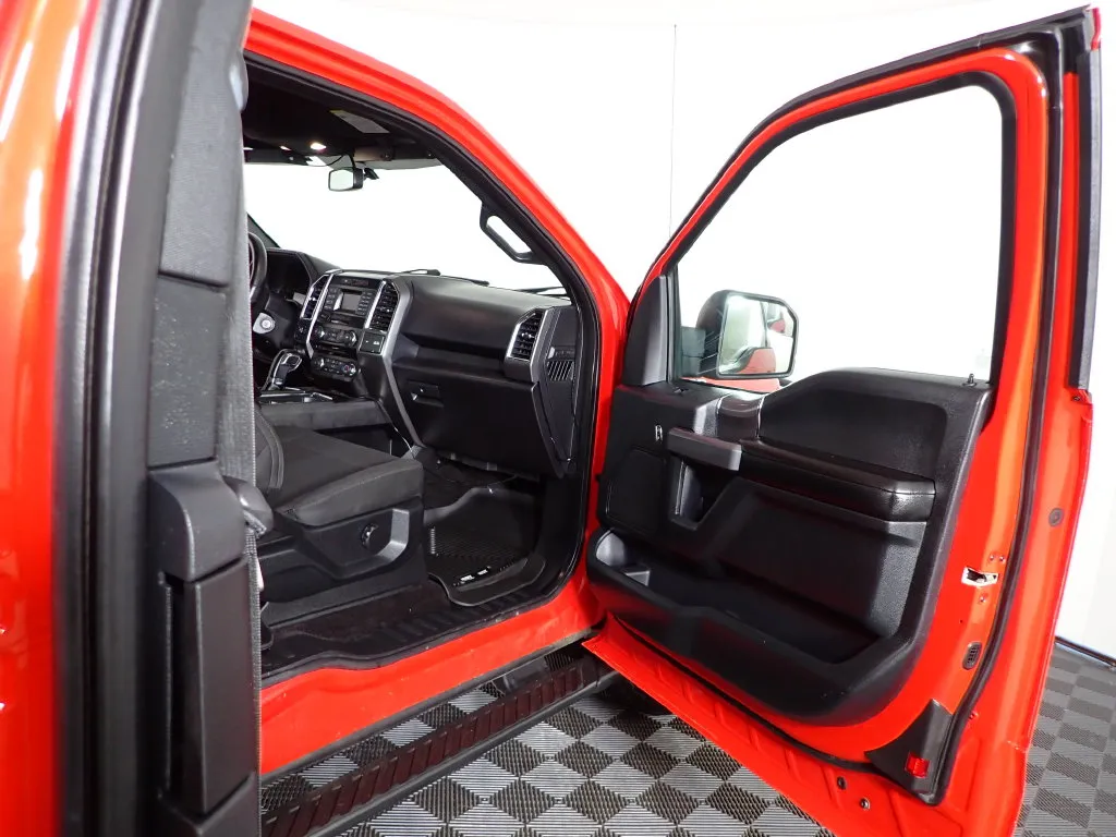 Ford F-150 photo 33