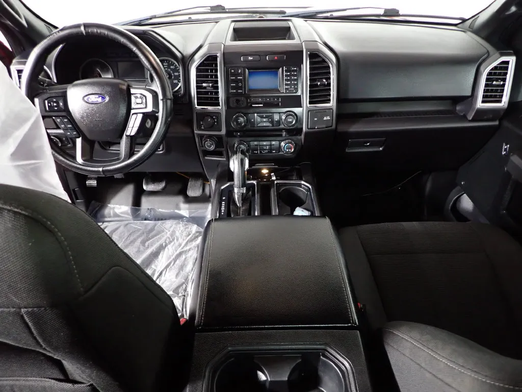 Ford F-150 photo 30