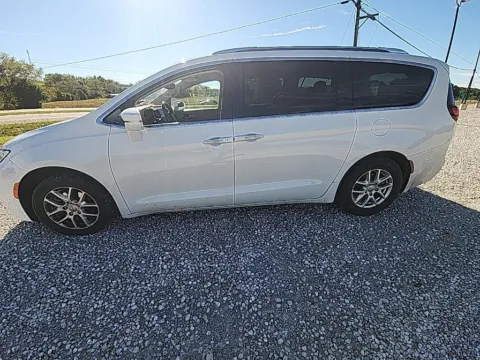 More photos of 2021 Chrysler Pacifica Touring L at Don Wood Chrysler Dodge Jeep Ram, OH