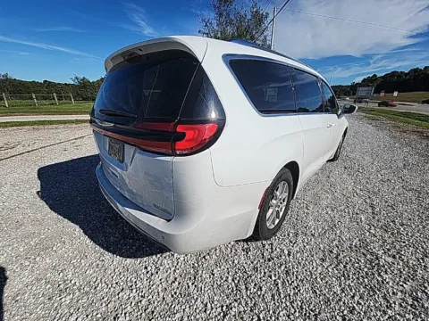 More photos of 2021 Chrysler Pacifica Touring L at Don Wood Chrysler Dodge Jeep Ram, OH