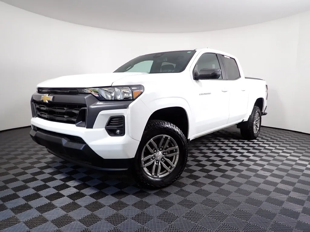 Chevrolet Colorado photo 2