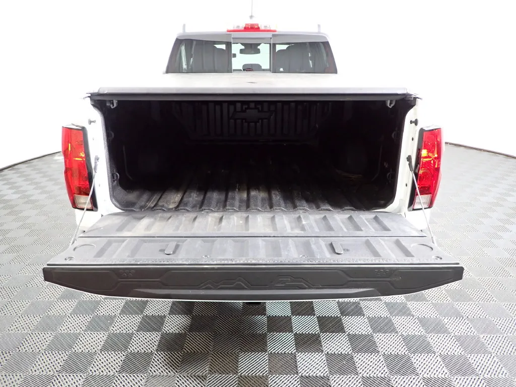 Chevrolet Colorado photo 17