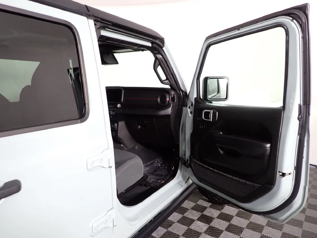Jeep Wrangler photo 37
