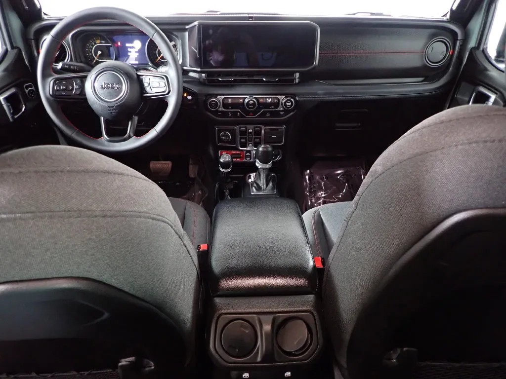 Jeep Wrangler photo 31