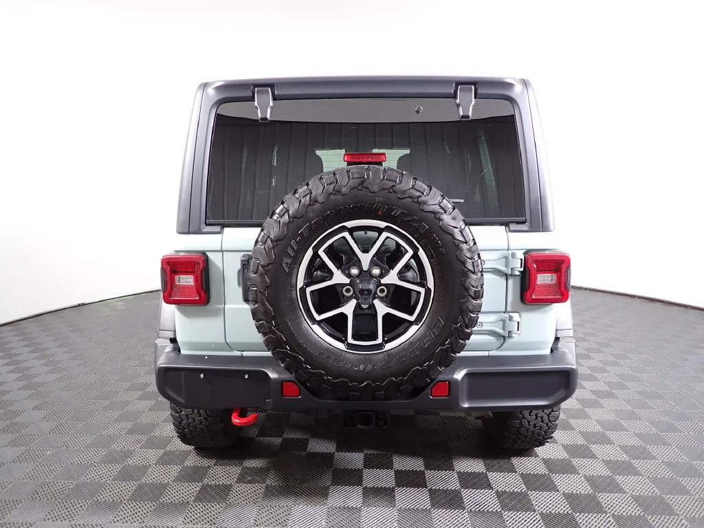 Jeep Wrangler photo 15