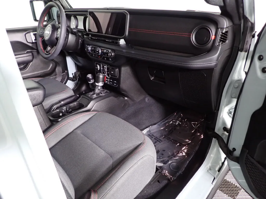 Jeep Wrangler photo 39